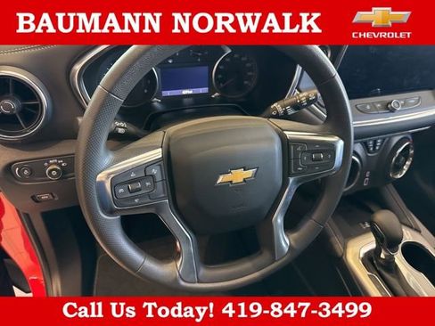 New 2025 Chevrolet Blazer LT w/ Convenience Package AWD/4WD image 25