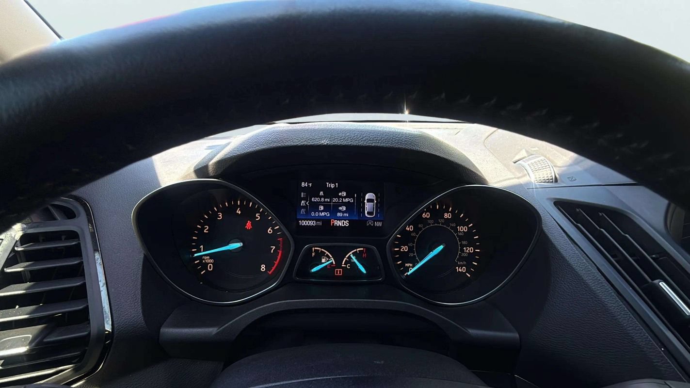 Used 2017 Ford Escape Titanium w/ Equipment Group 301A AWD/4WD image 10