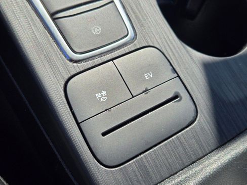 Used 2022 Ford Escape SEL w/ Technology Package image 29