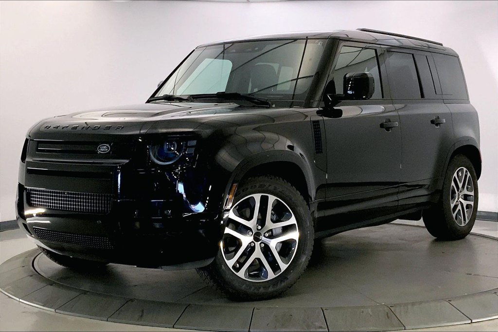 Used 2026 Land Rover Defender 110 X-Dynamic SE AWD/4WD image 11