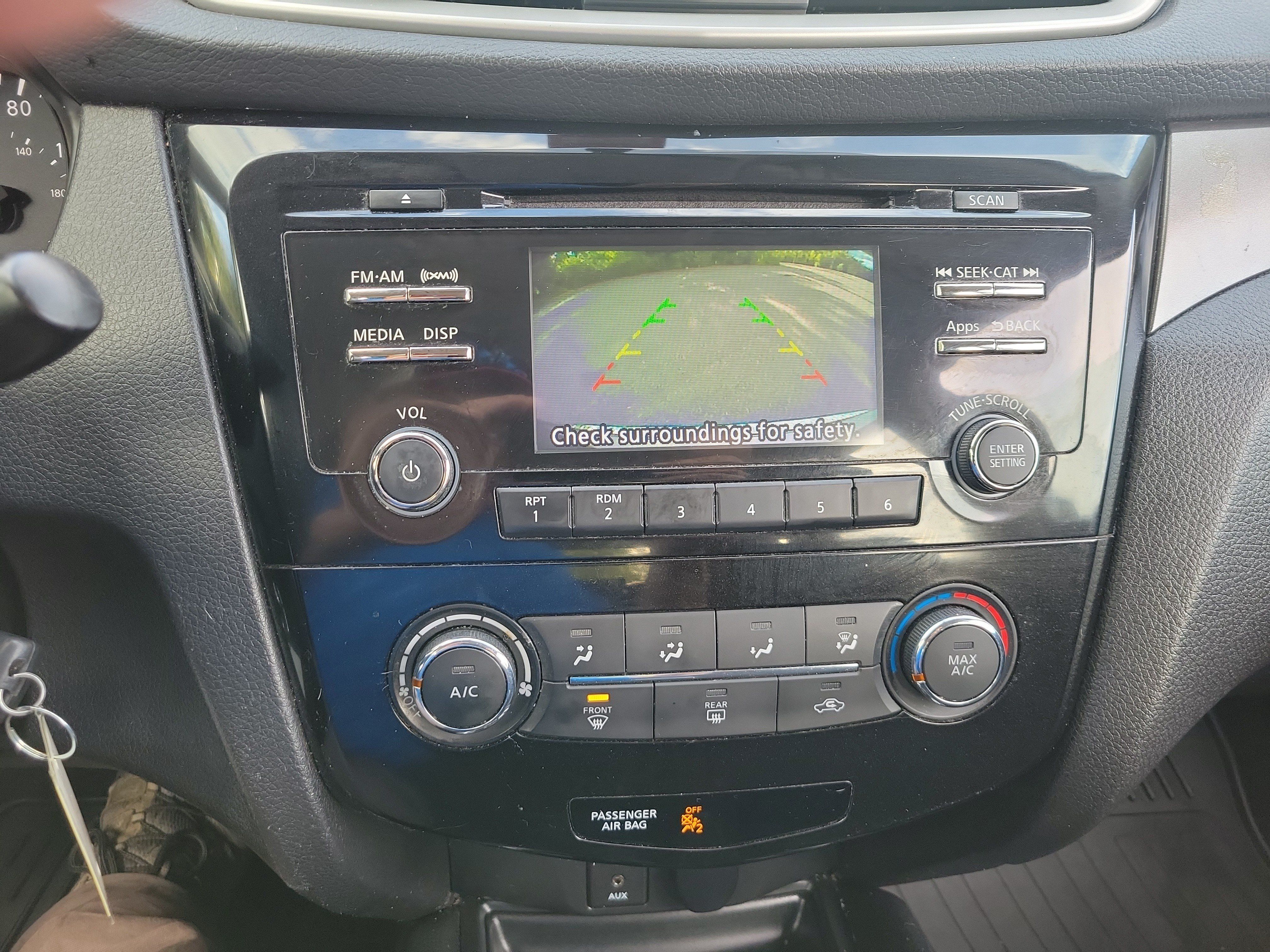 Used 2016 Nissan Rogue S AWD/4WD image 26