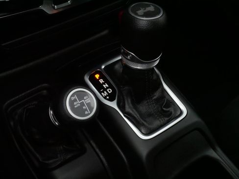 Used 2022 Jeep Wrangler Willys image 24