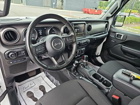 Used 2023 Jeep Wrangler Unlimited w/ Cold Weather Group AWD/4WD image 19
