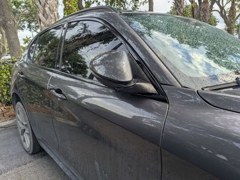 Used 2018 Alfa Romeo Stelvio Ti Sport AWD/4WD image 11