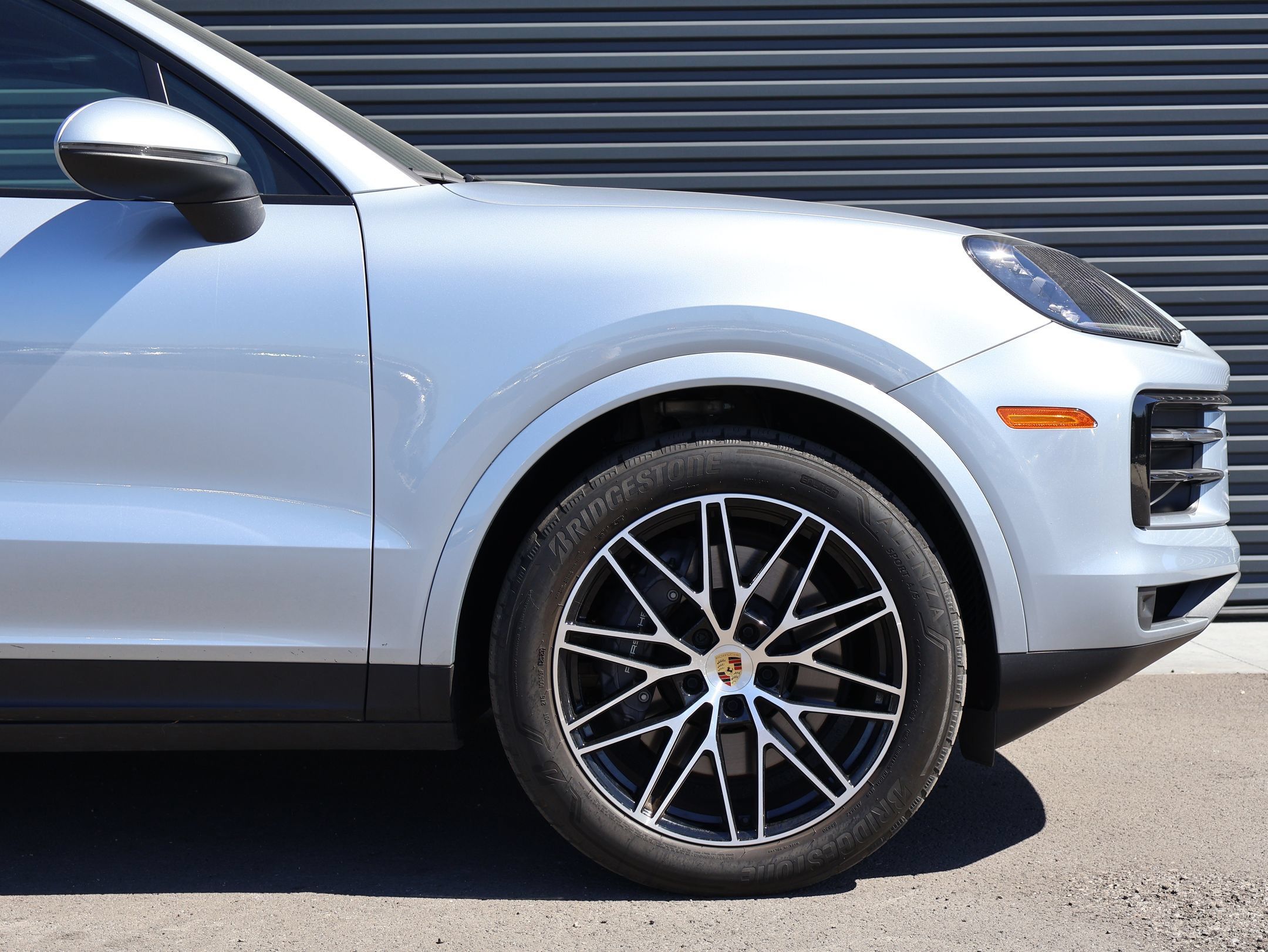 Used 2024 Porsche Cayenne AWD/4WD image 12