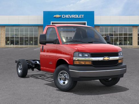 New 2026 Chevrolet Express 3500 image 7