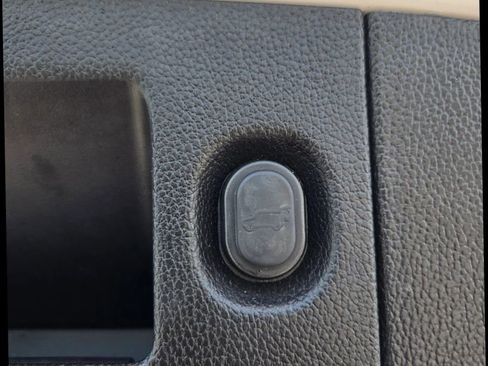 Used 2019 GMC Yukon SLT w/ Graphite Performance Edition image 16