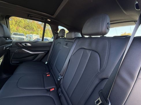 Used 2022 BMW X5 sDrive40i w/ Premium Package image 27