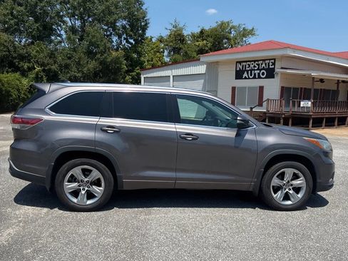 Used 2016 Toyota Highlander Limited Platinum AWD/4WD image 10