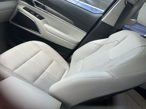 Certified 2022 Kia Telluride SX w/ Towing Package image 5