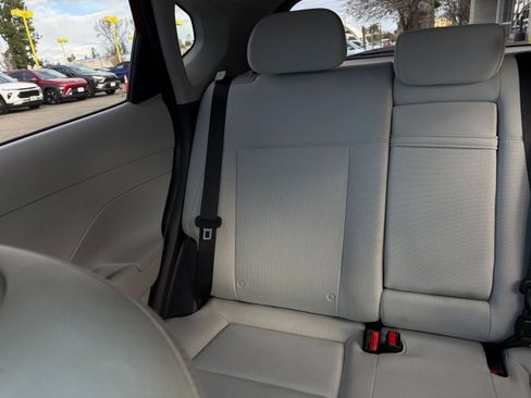 Used 2025 Hyundai Kona SEL AWD/4WD image 40