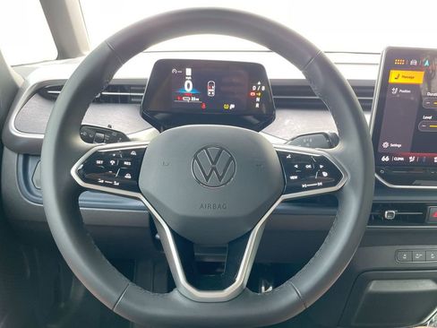 New 2025 Volkswagen ID. Buzz Pro S RWD image 39
