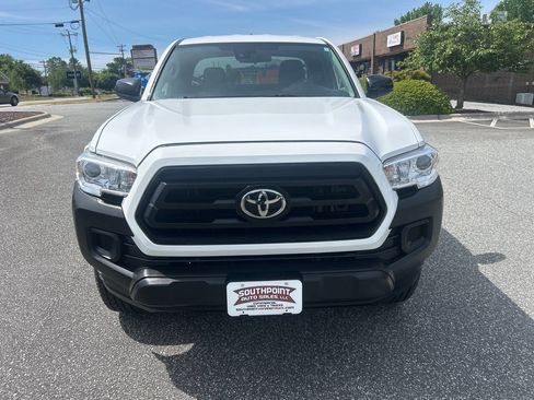 Used 2020 Toyota Tacoma SR image 8
