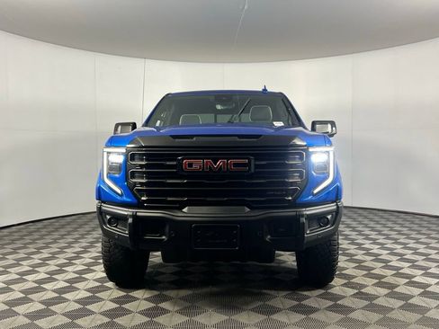 Used 2023 GMC Sierra 1500 AT4X image 12