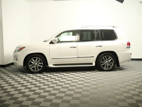 Used 2014 Lexus LX 570 4WD image 5