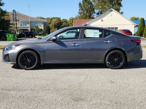 Used 2025 Nissan Altima 2.5 SV w/ SV Special Edition Package FWD image 5
