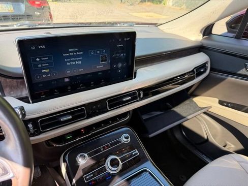 Certified 2023 Lincoln Nautilus Reserve AWD/4WD image 19