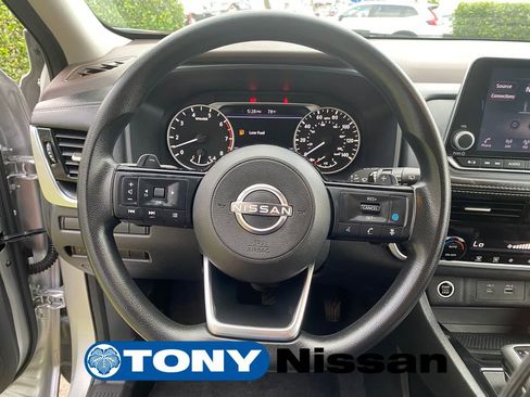 Used 2023 Nissan Rogue SV FWD image 32