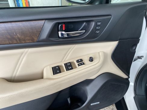 Used 2018 Subaru Outback 3.6R Limited image 12