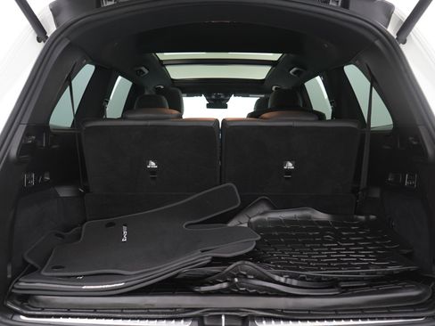 Used 2022 Mercedes-Benz GLS 450 4MATIC image 9