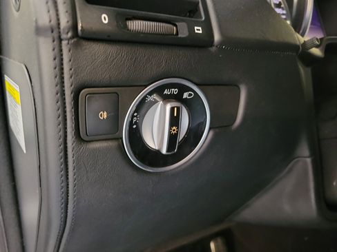 Used 2013 Mercedes-Benz G 63 AMG 4MATIC image 32