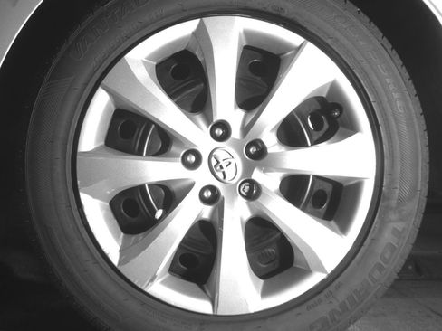 Used 2025 Toyota Corolla LE FWD image 17