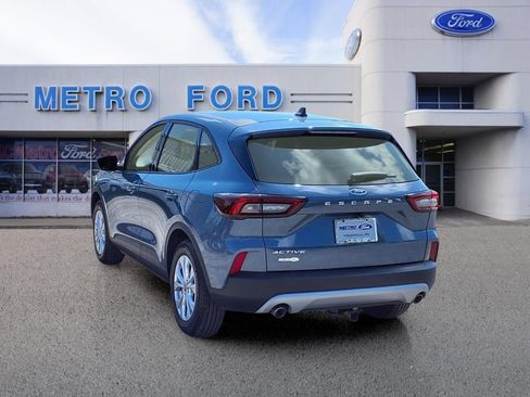 Used 2025 Ford Escape Active w/ Cold Weather Package FWD image 6