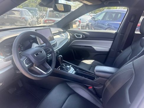 Used 2025 Jeep Compass Limited AWD/4WD image 7