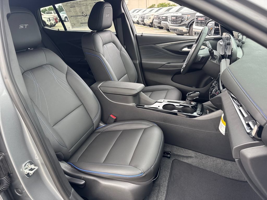New 2026 Buick Envista Sport Touring FWD image 12