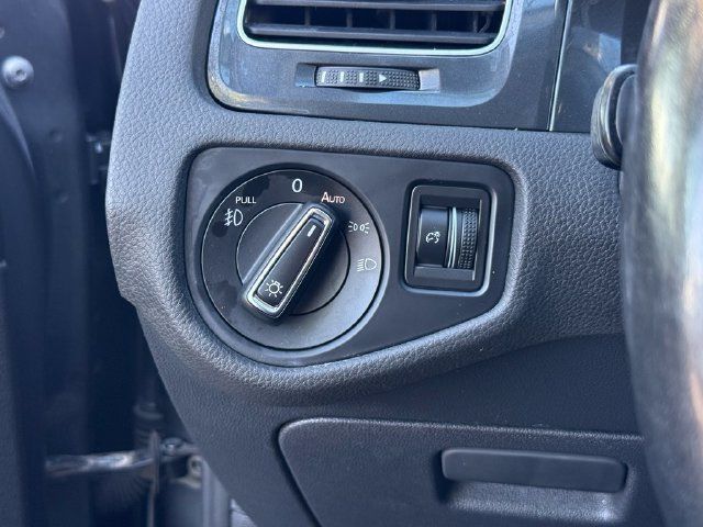 Used 2018 Volkswagen Golf Alltrack AWD/4WD image 14