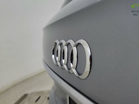 Used 2025 Audi SQ5 Prestige AWD/4WD image 17