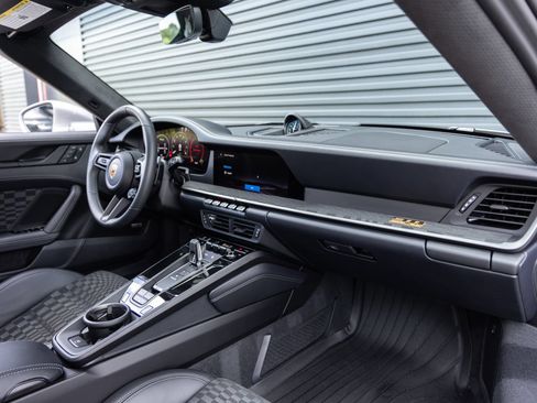 Used 2026 Porsche 911 Carrera GTS RWD image 34
