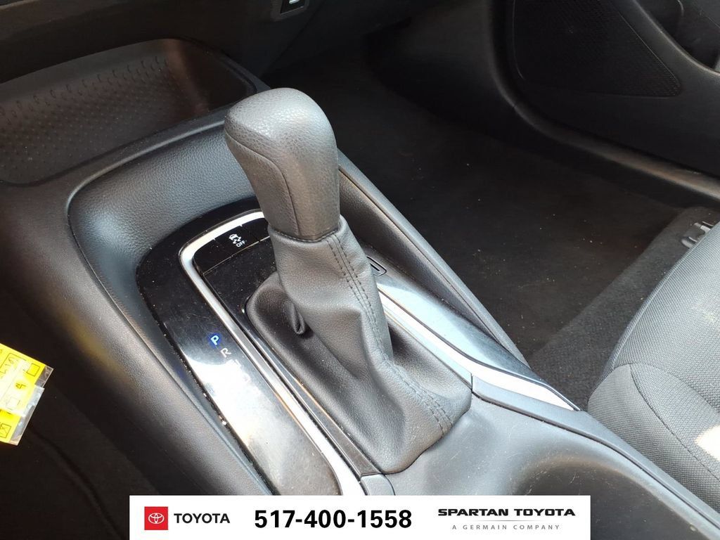 Used 2024 Toyota Corolla LE FWD image 23