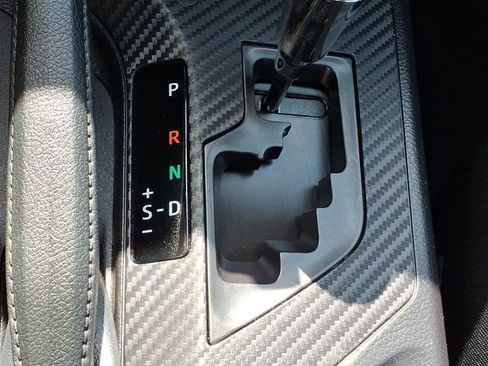 Used 2015 Toyota RAV4 LE w/ Preferred Accessory Package AWD/4WD image 18