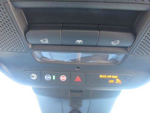 New 2026 Chevrolet Traverse Z71 w/ LPO, Floor Liner Package image 32