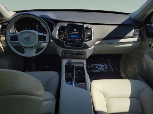 Used 2023 Volvo XC90 B6 Plus w/ Protection Package Premier AWD/4WD image 13