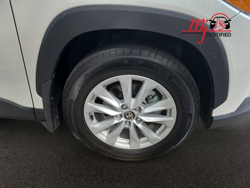 Used 2024 Toyota Corolla Cross LE w/ Moonroof Package FWD image 42