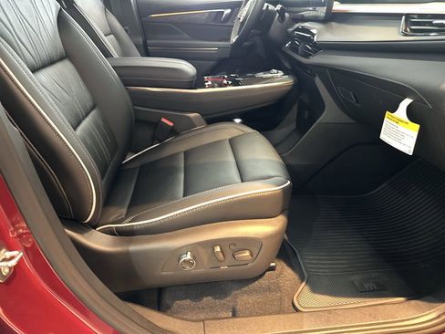 New 2026 Buick Enclave Avenir w/ Super Cruise Package FWD image 38