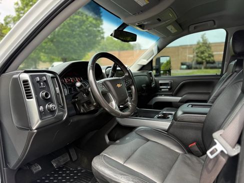 Used 2017 Chevrolet Silverado 1500 LT w/ True North Edition AWD/4WD image 12