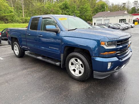 Used 2018 Chevrolet Silverado 1500 LT w/ All Star Edition AWD/4WD image 7