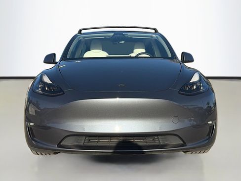 Used 2022 Tesla Model Y Performance image 8