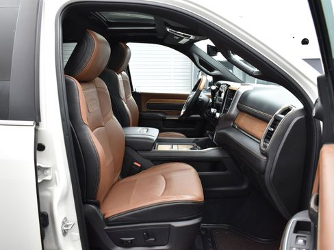 Used 2020 RAM 3500 Limited image 12