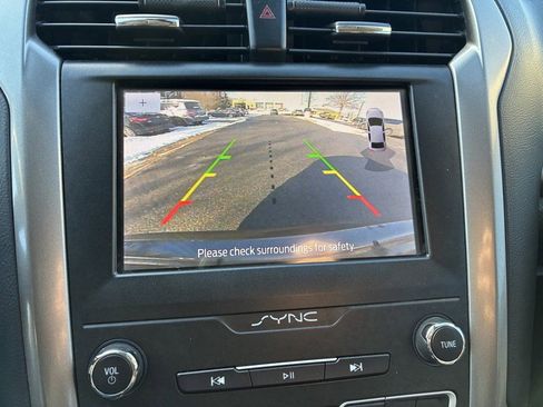 Used 2020 Ford Fusion SE image 10