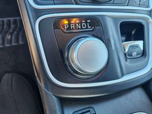 Used 2016 Chrysler 200 LX image 23