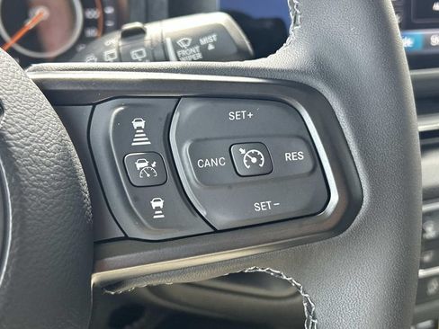 Certified 2025 Jeep Wrangler Unlimited Sport AWD/4WD image 19