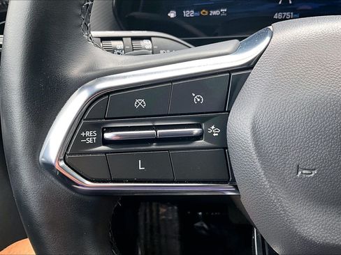 Used 2025 Chevrolet Equinox LT w/ Convenience Package II AWD/4WD image 16