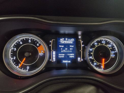 Used 2021 Jeep Cherokee Latitude FWD image 23