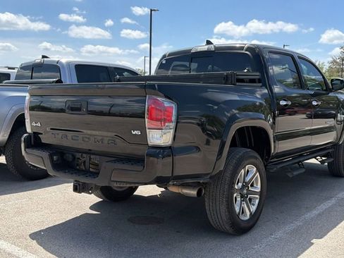 Used 2017 Toyota Tacoma Limited w/ Tow Package image 7