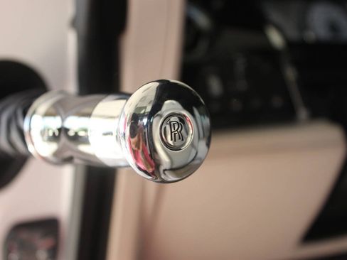 Used 2019 Rolls-Royce Dawn RWD image 27