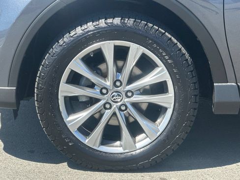 Used 2016 Toyota RAV4 Limited w/ Cargo Management Package AWD/4WD image 11